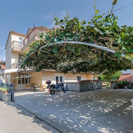 Apartments Mira I Vodice Dış mekan fotoğraf