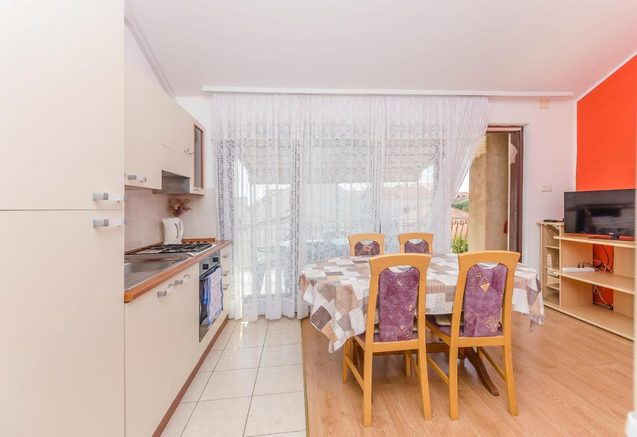 Apartments Mira I Vodice Dış mekan fotoğraf