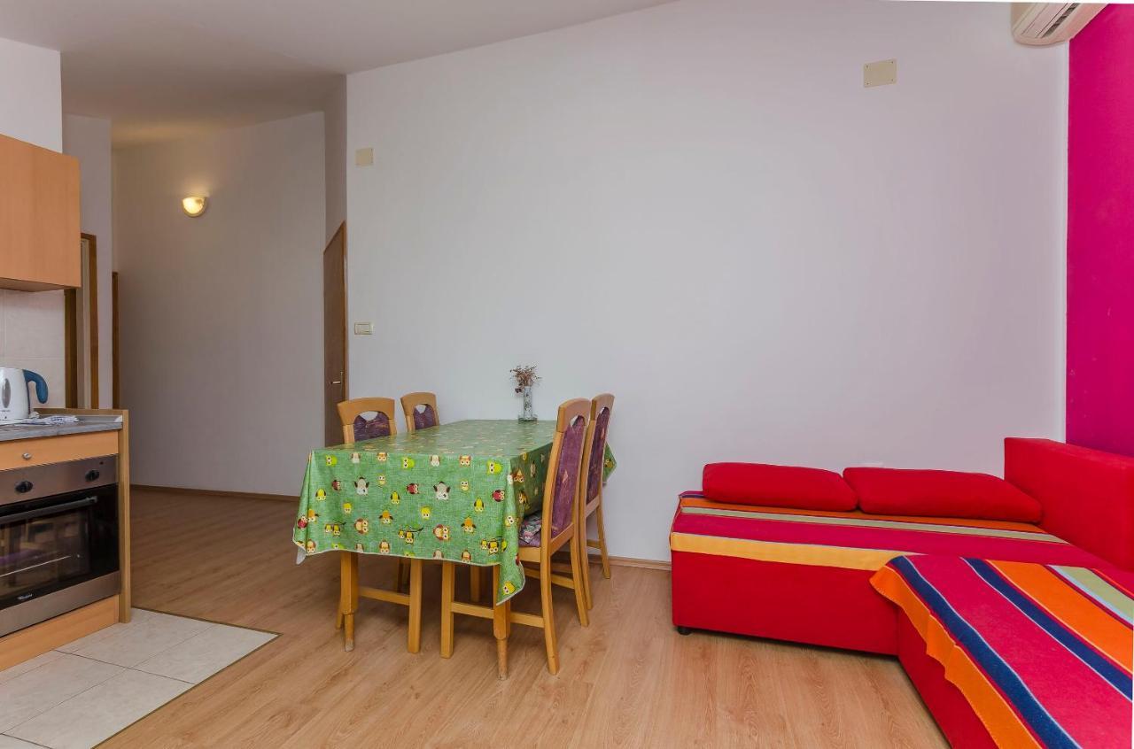 Apartments Mira I Vodice Dış mekan fotoğraf